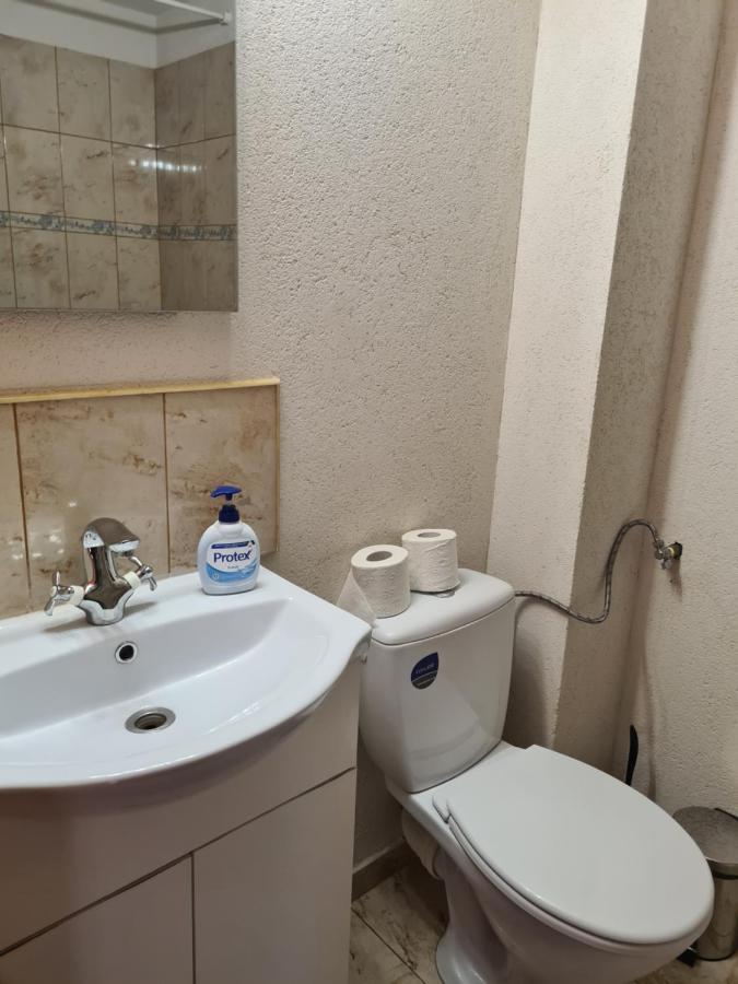 באלוטשטי Luca'S Studio 3 ,Close To Therme Bucharest, Airport Otopeni מראה חיצוני תמונה